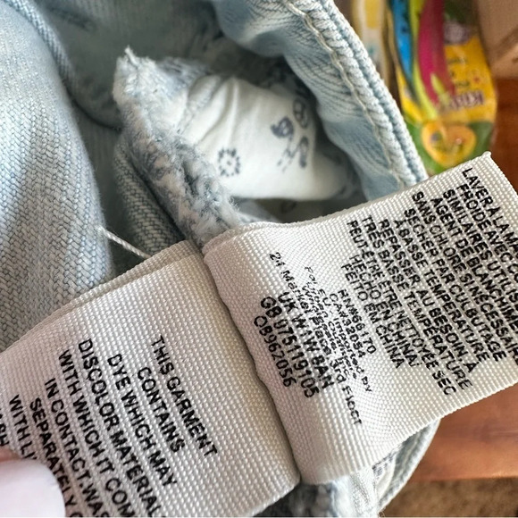 We The Free Distressed Tidal Wave Going Rogue Denim Skirt size 28 - Picture 5 of 6